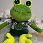 Adorable Big-Eyed Frog Plush Doll Soft Cuddle Toy